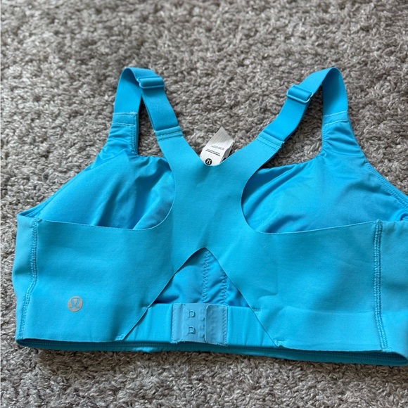 lululemon athletica Blue Sports Bra - Picture 1 of 3